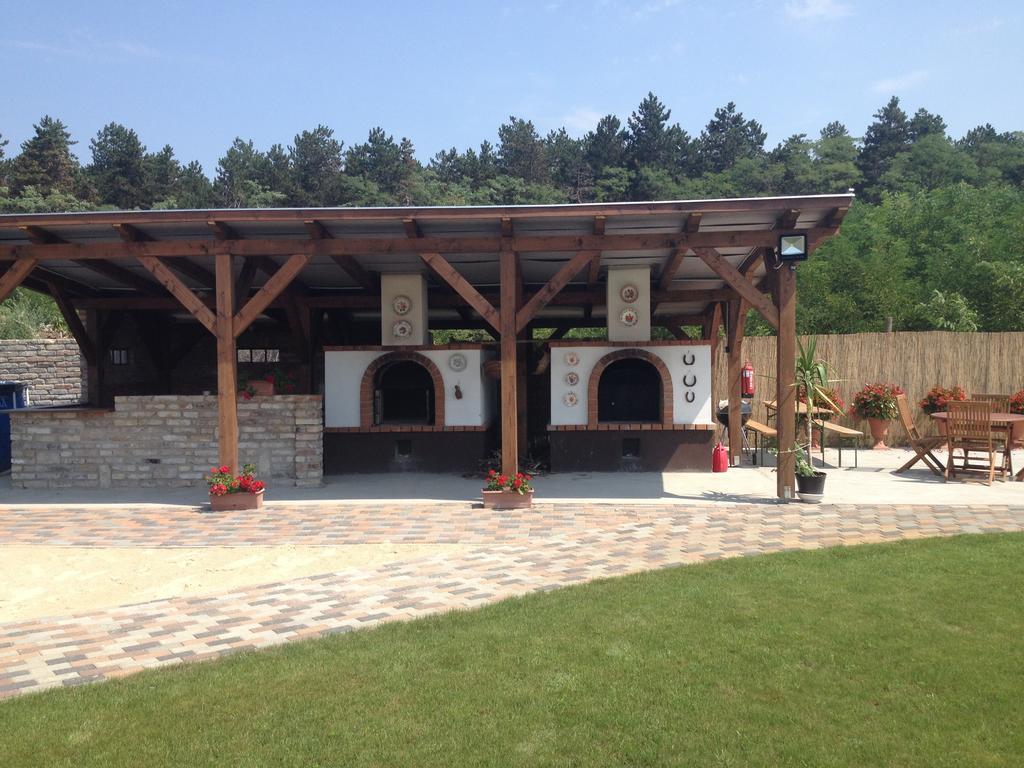 Deak Udvarhaz Otel Kakucs Dış mekan fotoğraf