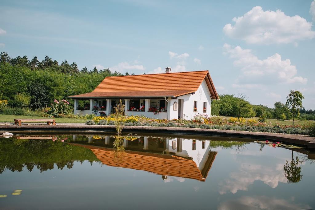 Deak Udvarhaz Otel Kakucs Dış mekan fotoğraf