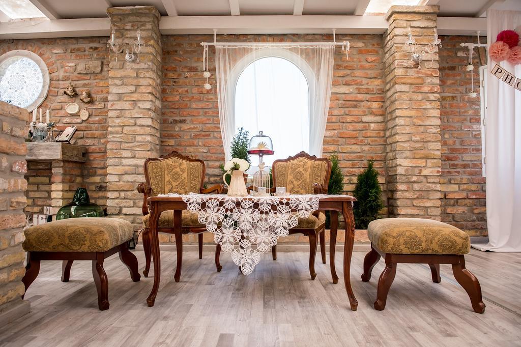 Deak Udvarhaz Otel Kakucs Dış mekan fotoğraf